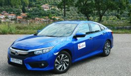Honda Civic 1,5 Turbo 182 hp (4d) – Μια limo για τις γρήγορες βόλτες σου Honda Civic 1,5 Turbo 182 hp (4d) – Μια limo για τις γρήγορες βόλτες σου