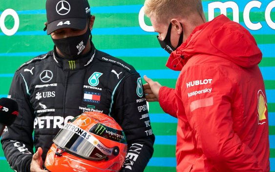 Ο Hamilton ισοφάρισε το ρεκόρ νικών του Schumacher (video)